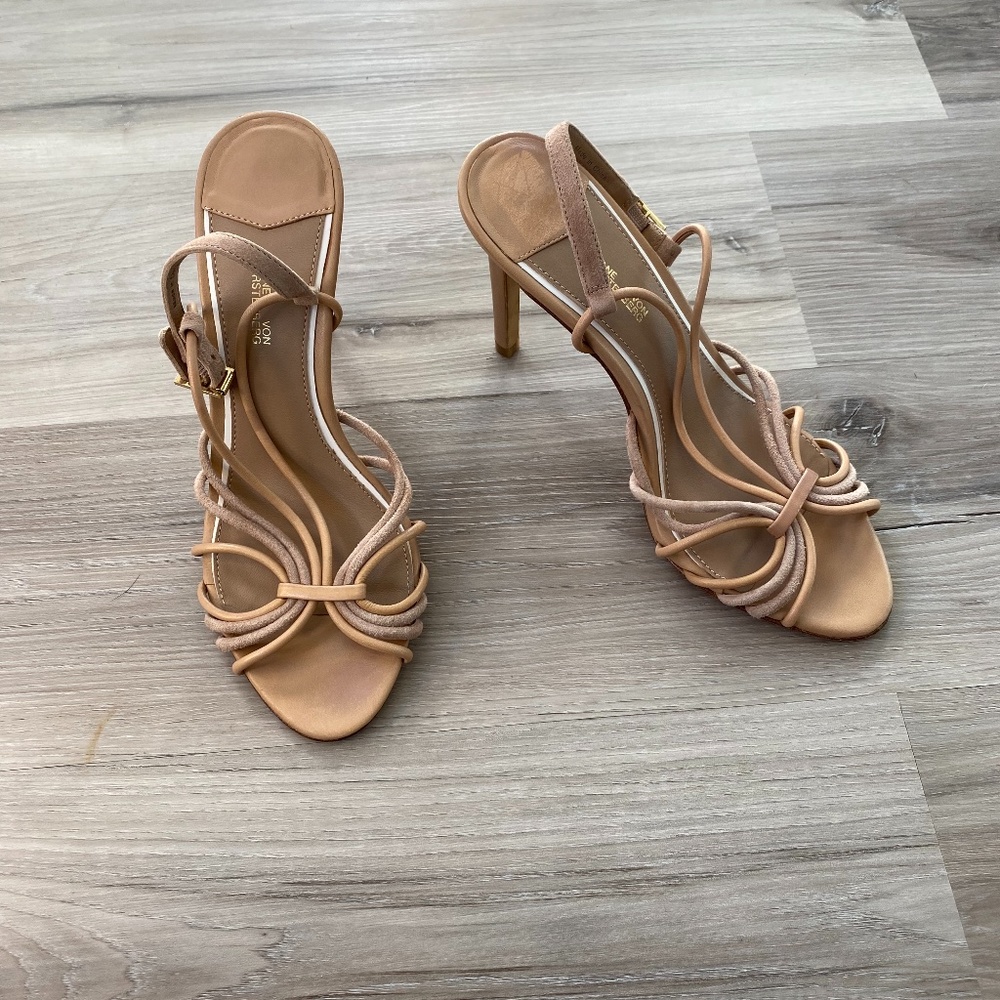 Diane Von Furstenberg Beige Leather strappy heels 7